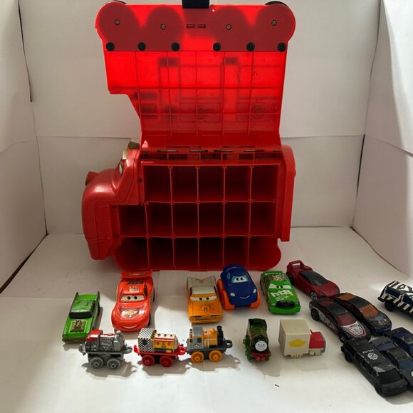 Chugging Car or Train Carry Case. All toys included and recently cleaned - Picture 1 of 7